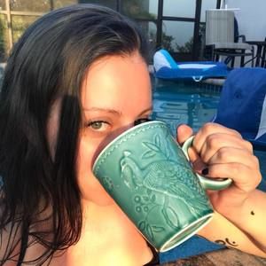 Meet your Posher, Jenn